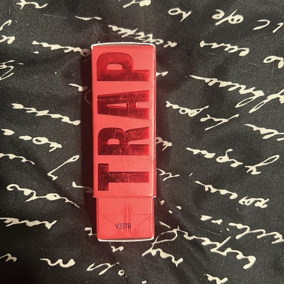 Jeffrey Starr Velvet Trap Entrapment lipstick 💄. NIB - Picture 4 of 5
